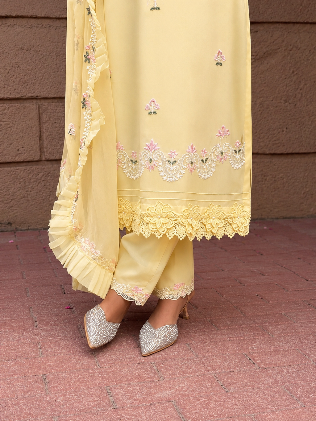 Noor-e-zard
